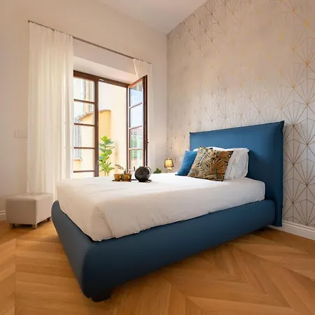 - Modern Florentine Terrace Few Steps From Duomo アパート