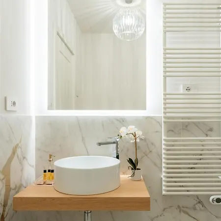 - Modern Florentine Terrace Few Steps From Duomo