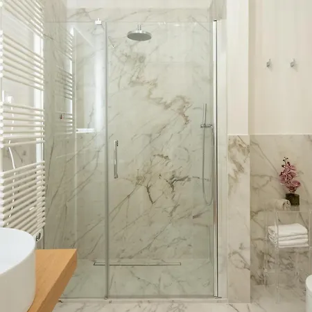 - Modern Florentine Terrace Few Steps From Duomo